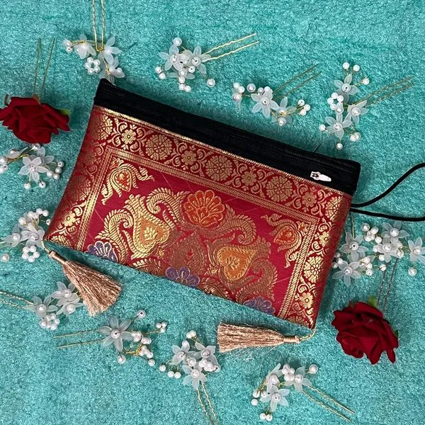 Maroon_Exclusive_Handmade_Banarasi_Women_Wallet_