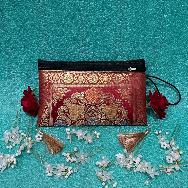 Maroon_Exclusive_Handmade_Banarasi_Women_Wallet_