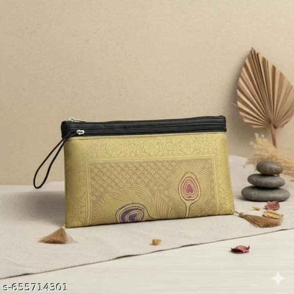 Cream_Banarasi_Silk_Brocade_Peacock_Motif_Wallet_Pouch_For_Women