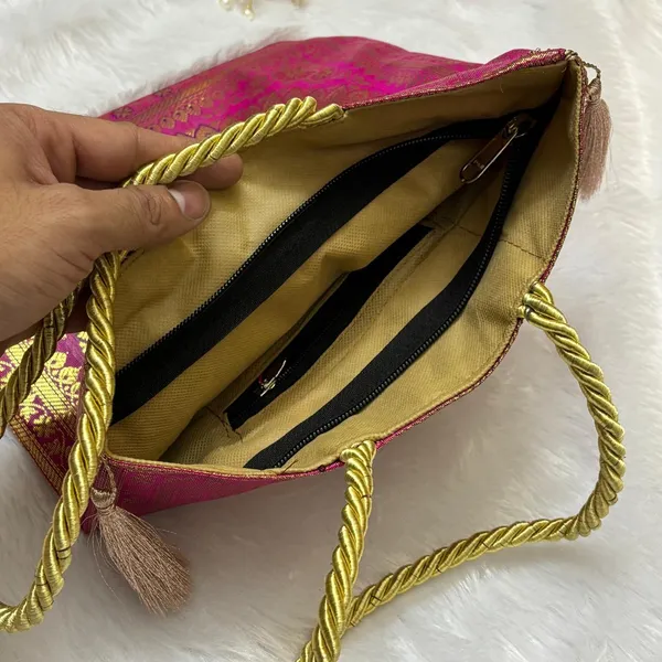 Pink_Banarasi_Silk_Brocade_Ethnic_Tote_Bag_For_Women