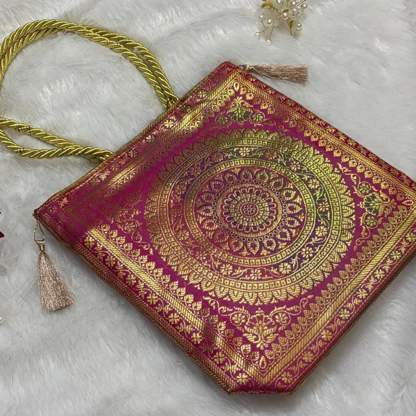 Pink_Banarasi_Silk_Brocade_Ethnic_Tote_Bag_For_Women