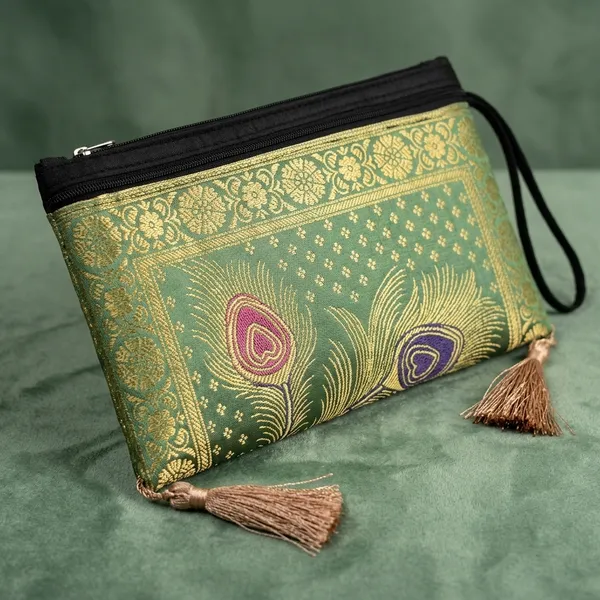 Pista_Exclusive_Handmade_Banarasi_Women_Wallets