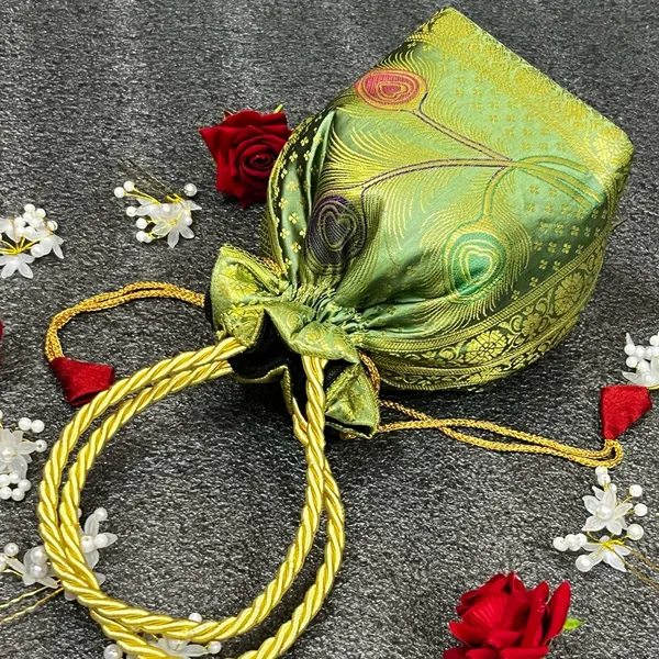 Green_Banarasi_Silk_Brocade_Zari_Potli_Bag_For_Women