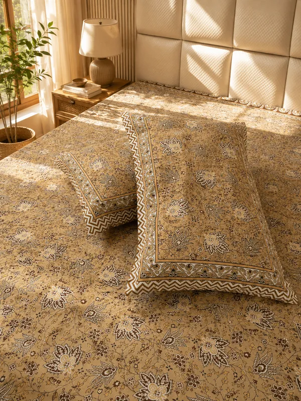 Orange_Cotton__Floral_Print_Kingsize_Bedsheet_with_2_Pillow_covers.