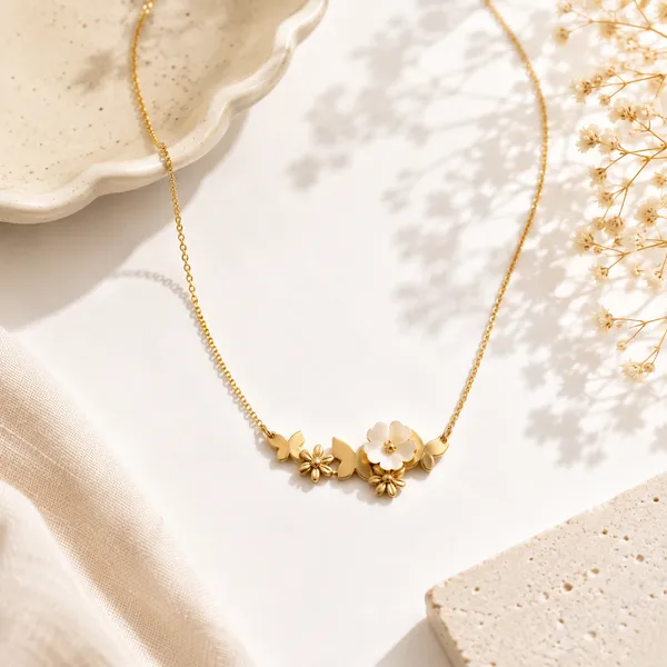 Gold_Stainless_Steel_Premium_And_Elegant_Pendant_Necklace_For_Women