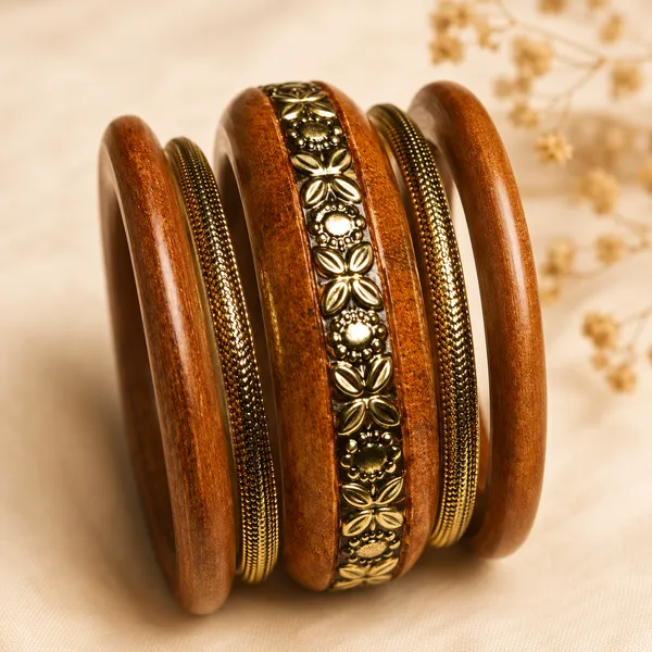 Wooden_Harmony_Bangle_Set