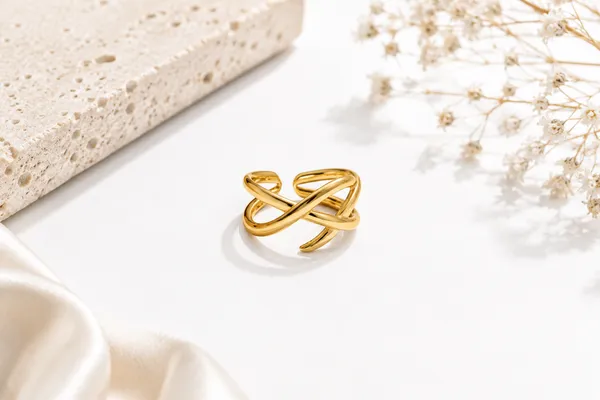 Gold_Stainless_Steel_Premium_And_Elegant_Ring_For_Women