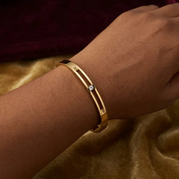 Solitaire_Horizon_Bangle