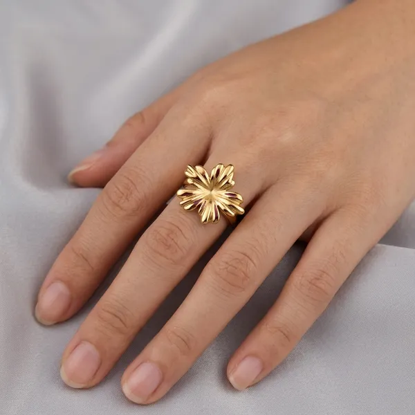 Gold_Stainless_Steel_Premium_And_Elegant_Ring_For_Women