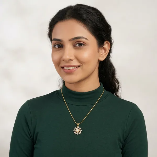 Gold_Stainless_Steel_Premium_And_Elegant_Pendant_Necklace_For_Women