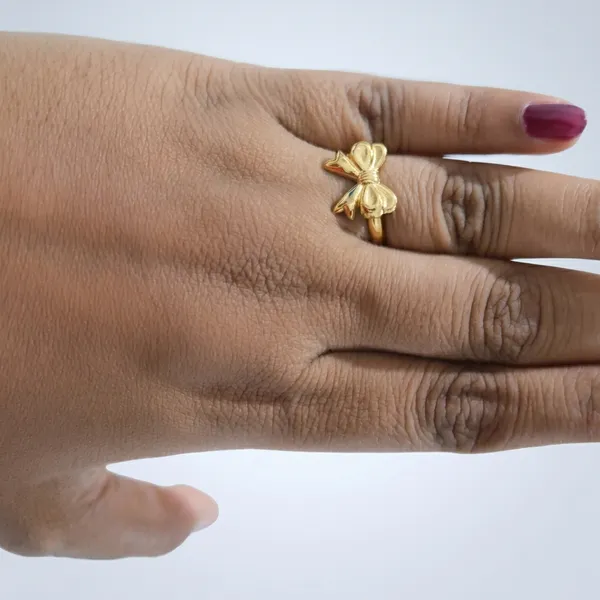 Gold_Stainless_Steel_Premium_And_Elegant_Ring_For_Women