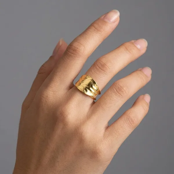 Gold_Stainless_Steel_Premium_And_Elegant_Ring_For_Women