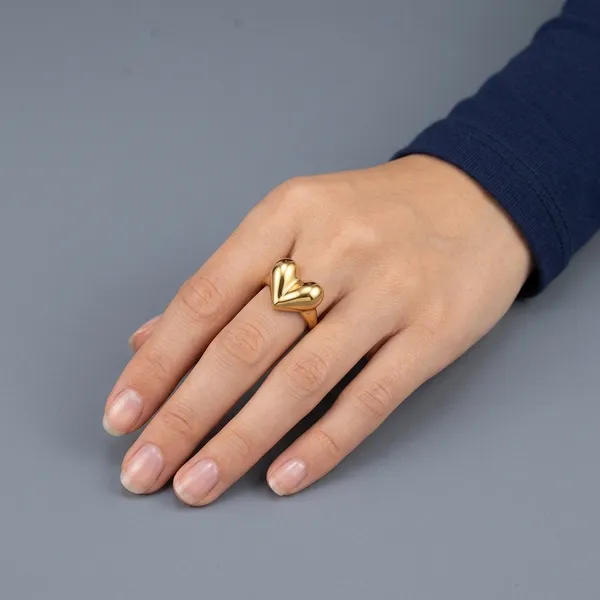 Gold_Stainless_Steel_Premium_And_Elegant_Ring_For_Women