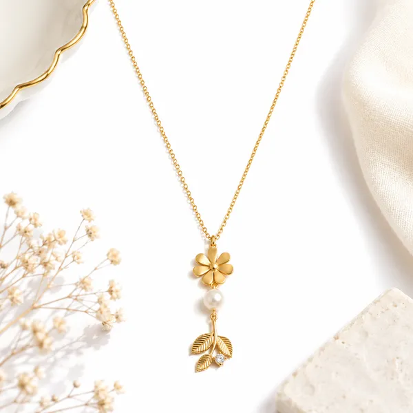 Gold_Stainless_Steel_Premium_And_Elegant_Pendant_Necklace_For_Women