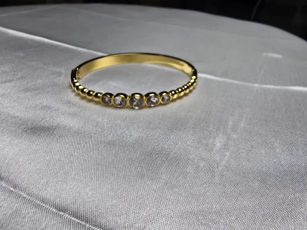 Lumina_Bezel_Bangle