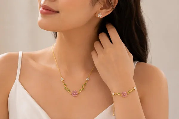 Pink_Stainless_Steel_Premium_And_Elegant_Necklace_Set_For_Women