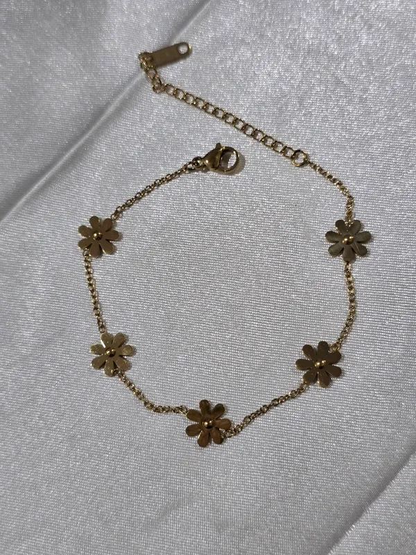 Daisy_Bloom_Bracelet