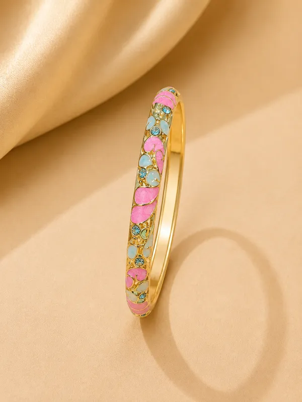 ORNIQUE_Blush_Blossom_Bangle