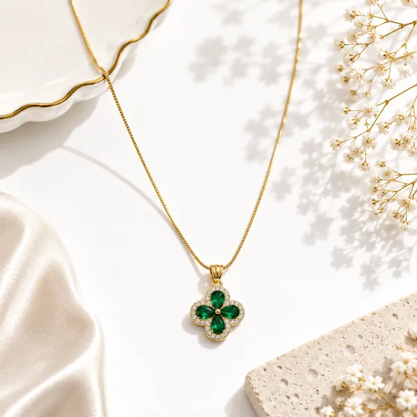 Gold_Stainless_Steel_Premium_And_Elegant_Pendant_Necklace_For_Women