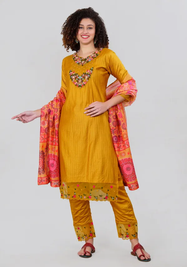 Yellow_Elegant_Design_Cotton_Silk_Blend_Suit_Set_For_Women
