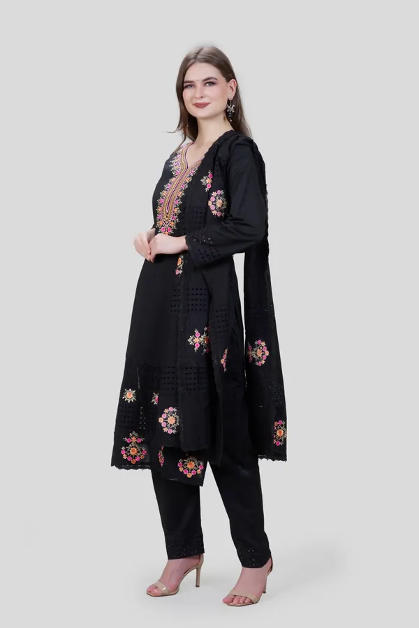 Black_Elegant_Design_Cotton_Suit_Set_For_Women