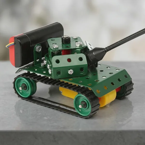 Green_Metal_Construction_Tank_Model_Kit_With_Treads_And_Turret