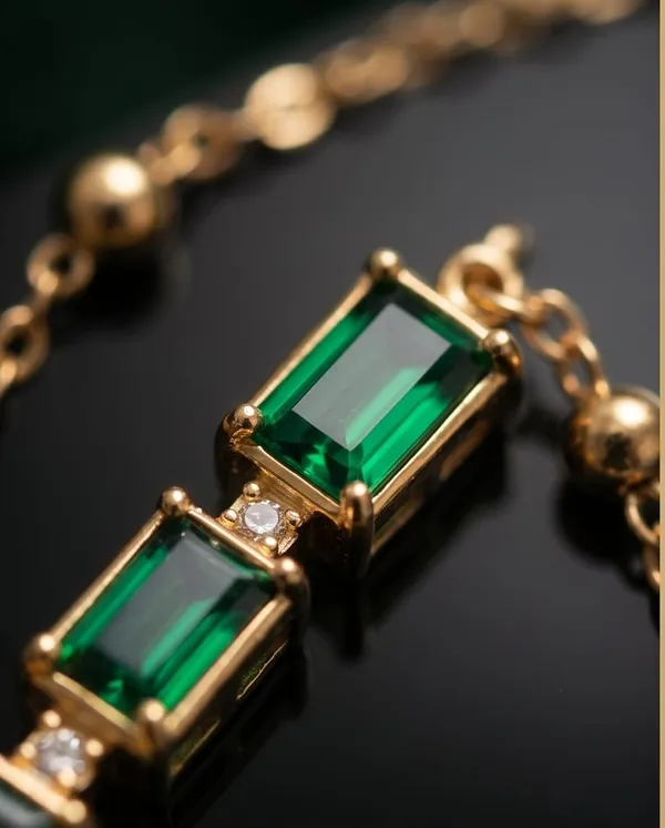 Gold_Plated_Emerald_Green_Stone_Necklace_For_Women