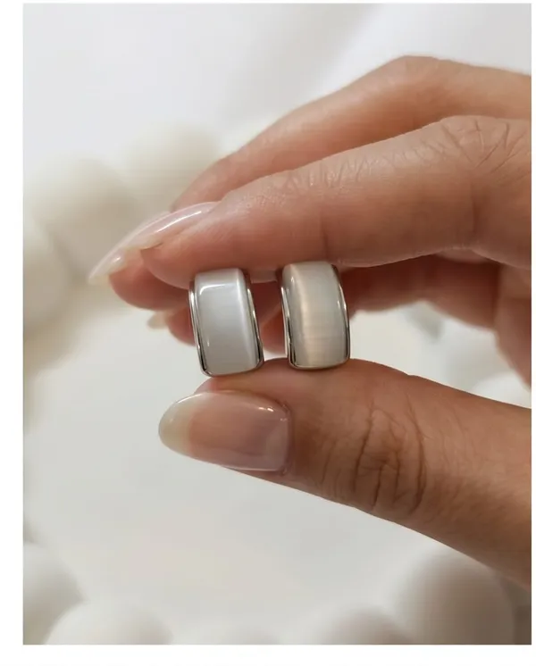Minimalist_White_Cat's_Eye_Silver_Wide-Band_Studs