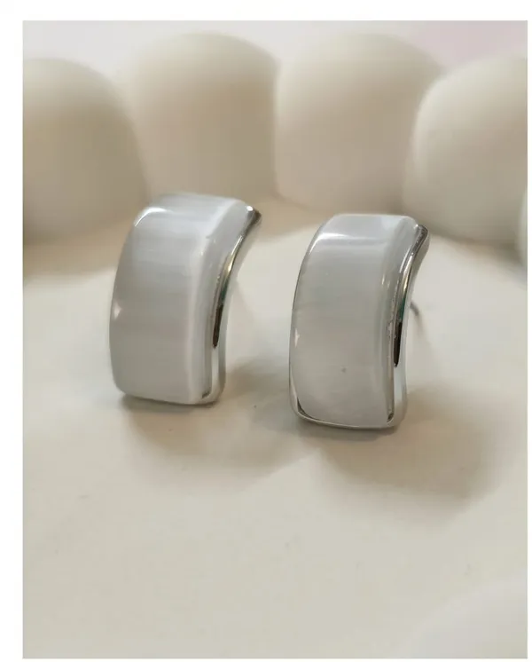 Minimalist_White_Cat's_Eye_Silver_Wide-Band_Studs
