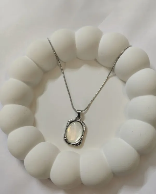 Silver_Plated_Pendant_Necklace_With_Crystal_Accents
