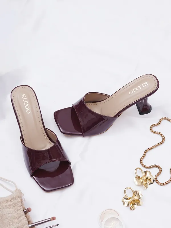 Wine_Patent_Leather_Block_Heel_Slip-On_Sandals_For_Women
