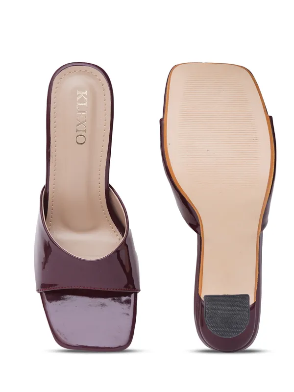 Wine_Patent_Leather_Block_Heel_Slip-On_Sandals_For_Women