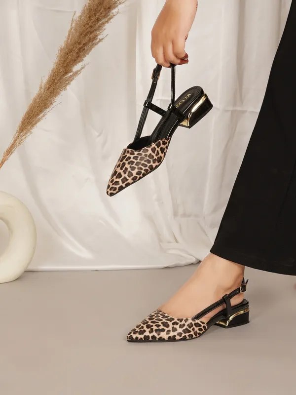 Leopard_Print_Pointed_Toe_Block_Heel_Slingback_Sandals_For_Women
