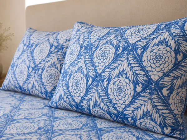 Blue_Dahlia_Soft_Weave_King_Size_Bedsheet_108x108_Default_Title
