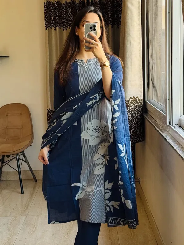 Blue_Cotton_Striped_Floral_Print_Kurti_Set_For_Women
