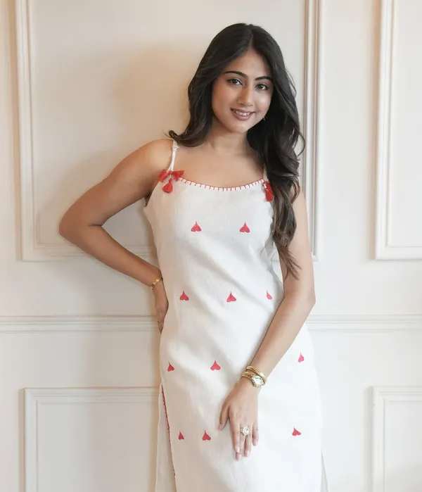 White_Cotton_Straight_Embroidered_Kurta_Set_For_Women