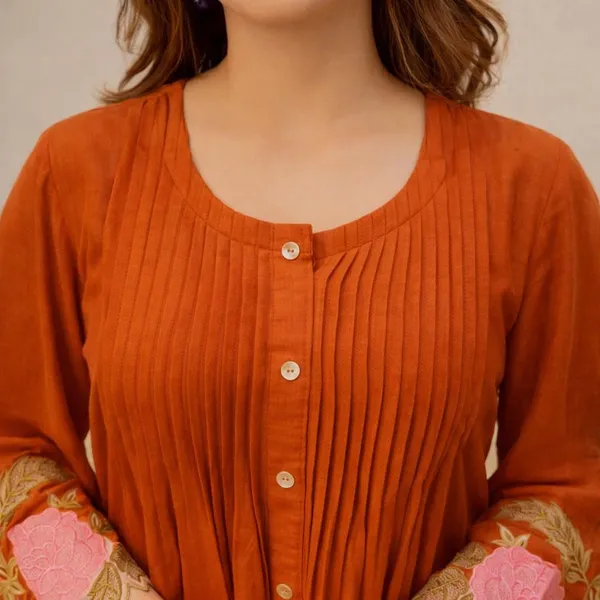 Orange_Georgette_Pintuck_Floral_Embroidered_Kurta_Set_For_Women