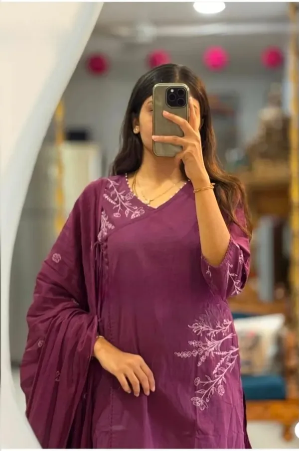 Purple_Cotton_Straight_Cut_Floral_Embroidered_Kurti_Set_For_Women