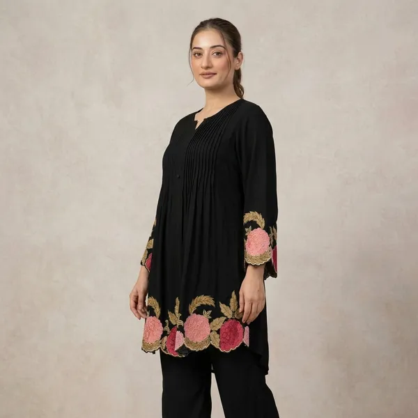 Black_Georgette_Pintuck_Floral_Embroidered_Kurta_Set_For_Women