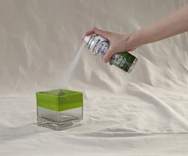Rust-Oleum_Silver_Mirror_Effect_Spray_Paint_For_Glass_170G