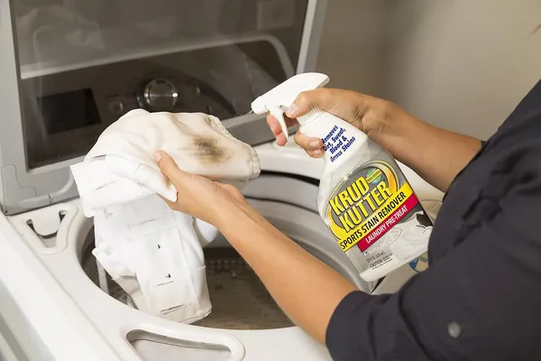 Krud_Kutter_Sports_Stain_Remover_Laundry_Pre-Treat_Spray_650Ml
