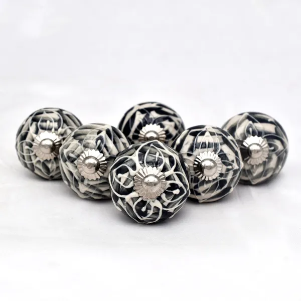 Ceramic_Vintage_Black_White_Geometric_Melon_Shaped_Cabinet_Knobs