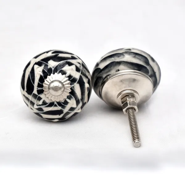 Ceramic_Vintage_Black_White_Geometric_Melon_Shaped_Cabinet_Knobs