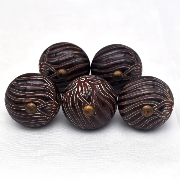 Wood_Traditional_Carved_Wave_Pattern_Spherical_Cabinet_Knobs