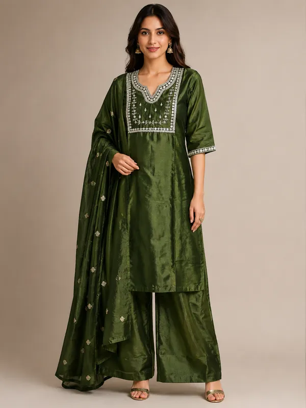 Dark_Green_Cotton_Silk_Embroidered_Kurta_Set_For_Women