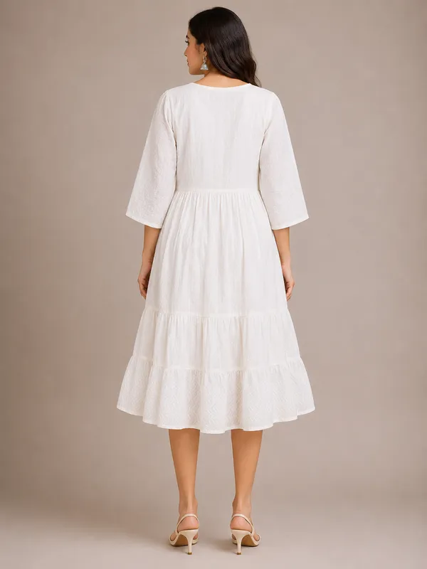White_Cotton_Floral_Embroidered_Tiered_Midi_Dress_For_Women