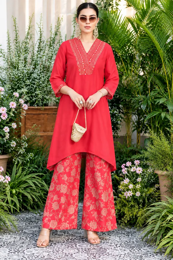 Red_Embellished_Kurta_Set_for_Women