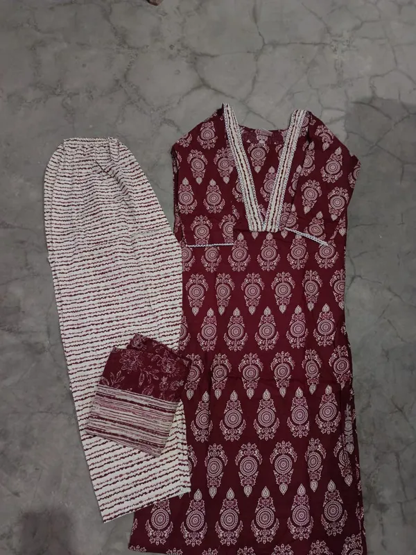 Maroon_White_Cotton_Printed_Kurta_Set_For_Women