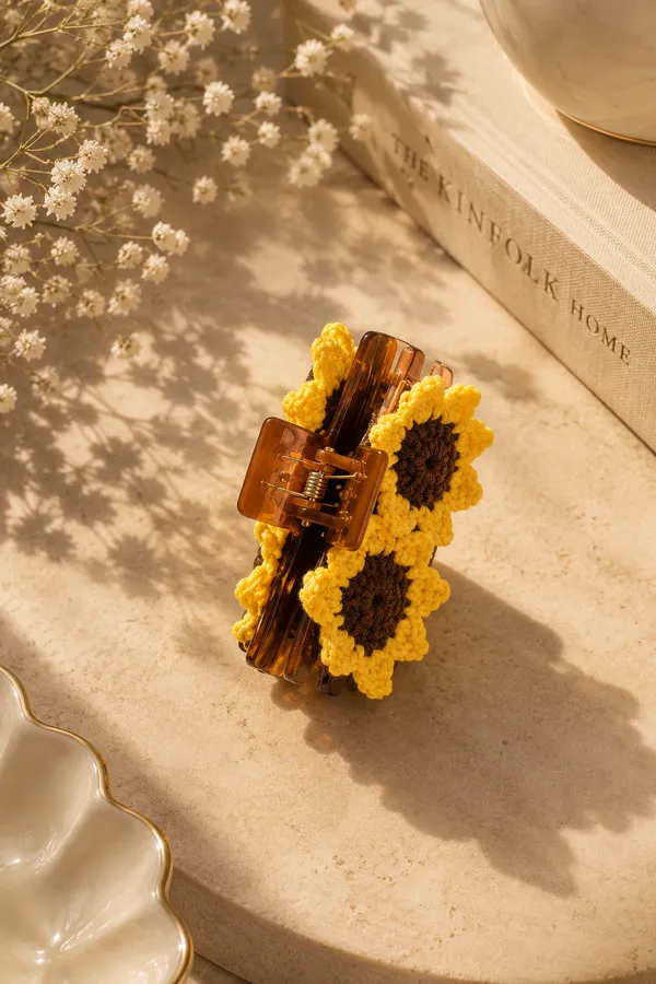 Sunflower_Clutcher