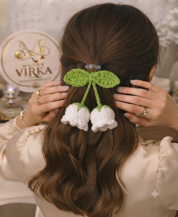 Lily_2-in-1_Bag_Charm_/_Hair_Tie